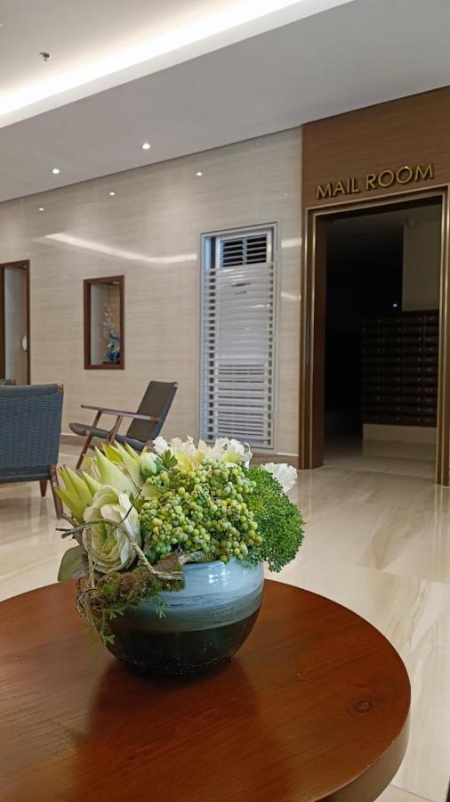 Smdc Coast Residences Near Picc World Trade Center Moa Pasay Exterior photo