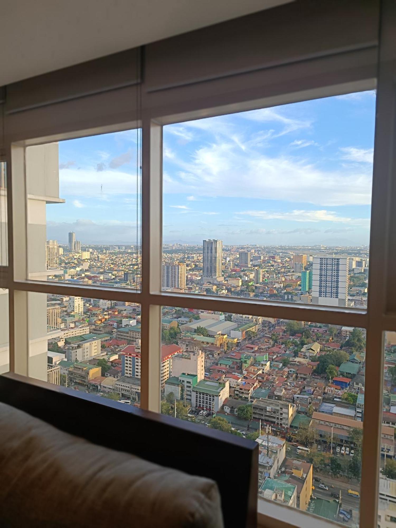 Smdc Coast Residences Near Picc World Trade Center Moa Pasay Exterior photo