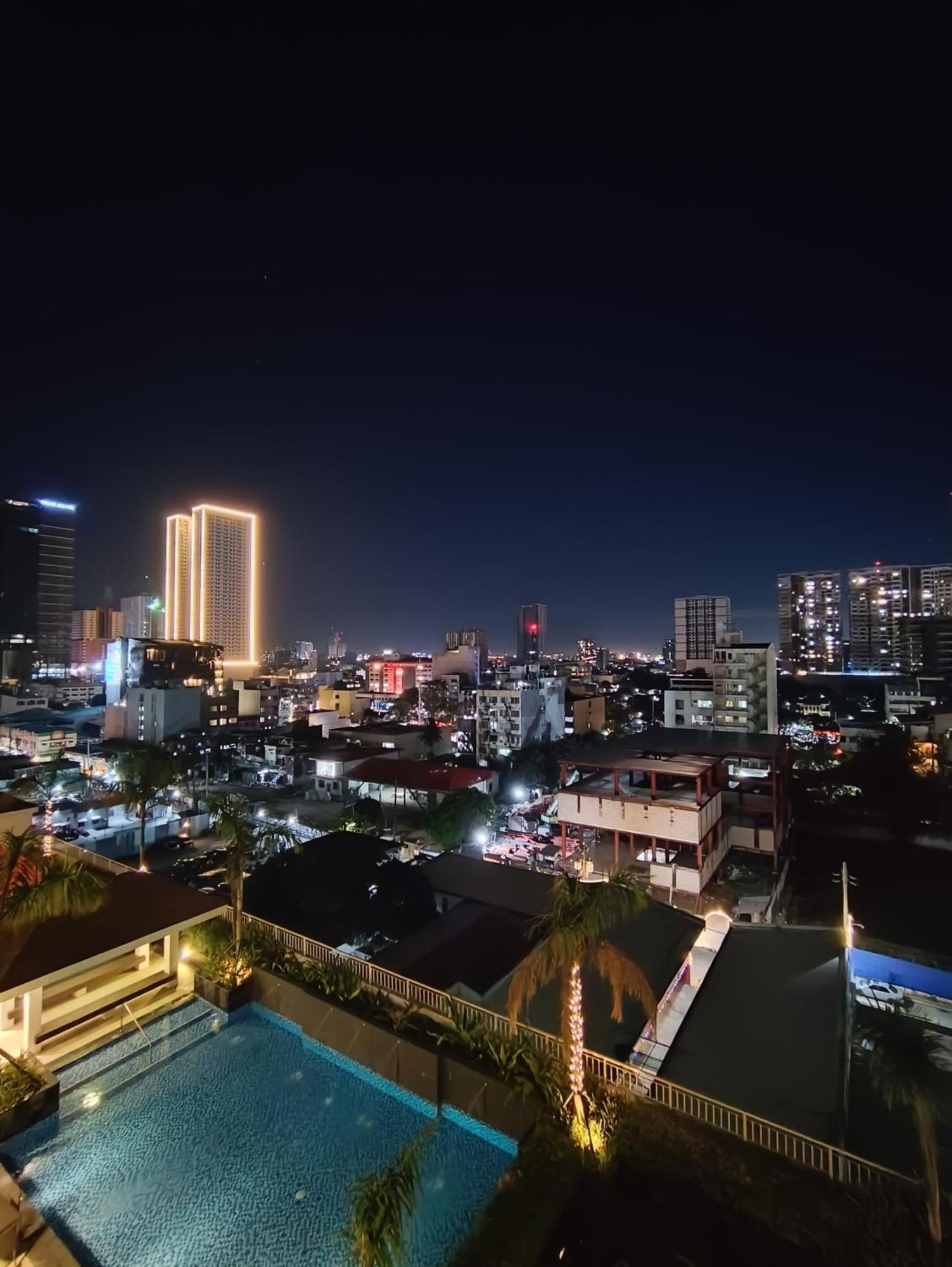 Smdc Coast Residences Near Picc World Trade Center Moa Pasay Exterior photo
